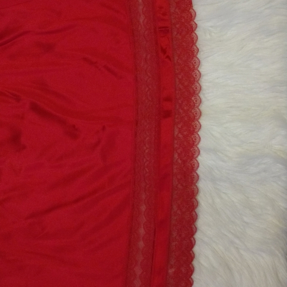 Vintage Silky Flowy Red Vanity Fair Scalloped Lace A-line Skirt Slip - Picture 7 of 14